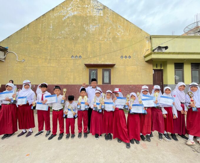 Siswa-Siswi Kebanggaan Borong Juara di Kompetisi Genius Rembang!