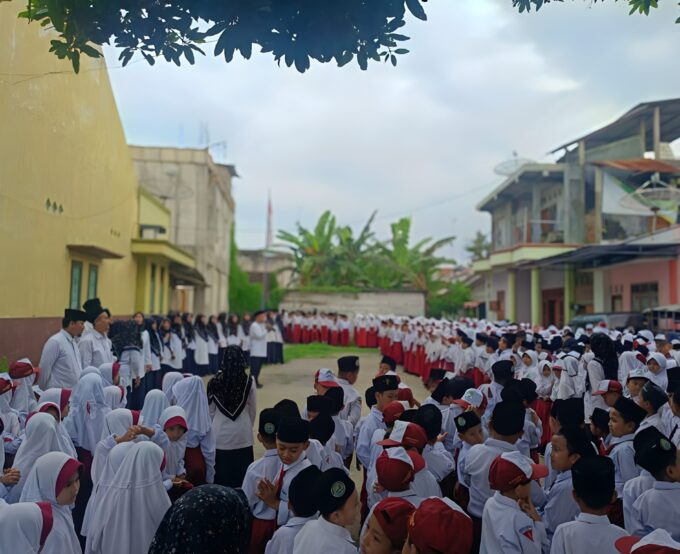 Hangatnya Silaturahmi Halal Bihalal MI An Nashriyah Dilanjutkan Open House Yayasan