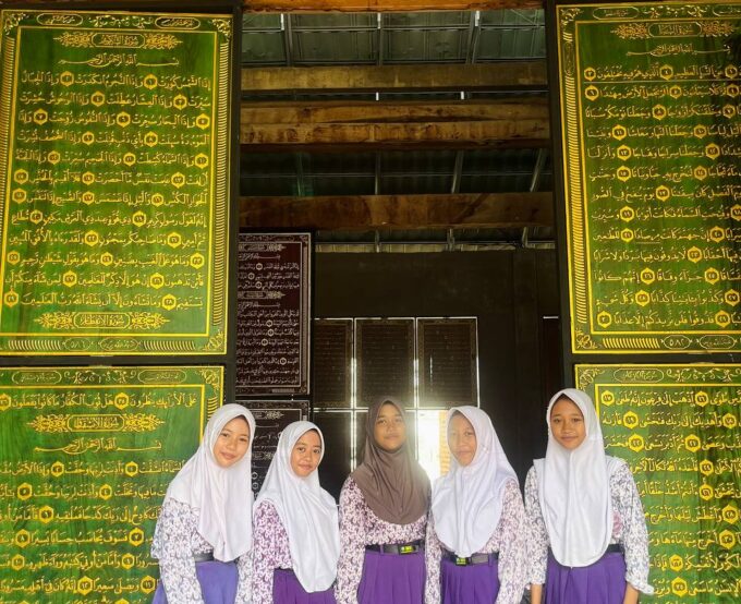 Melangitkan Doa: Ziarah dan Wisata Religi Siswa Kelas VI MI An Nashriyah Lasem