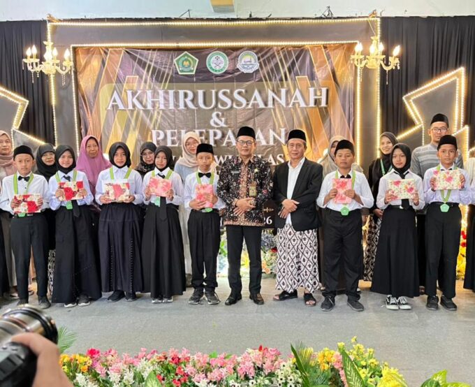 Akhirussanah dan Wisuda Kelas VI MI An Nashriyah: 133 Siswa Resmi Dilepas Menuju Jenjang Pendidikan Berikutnya